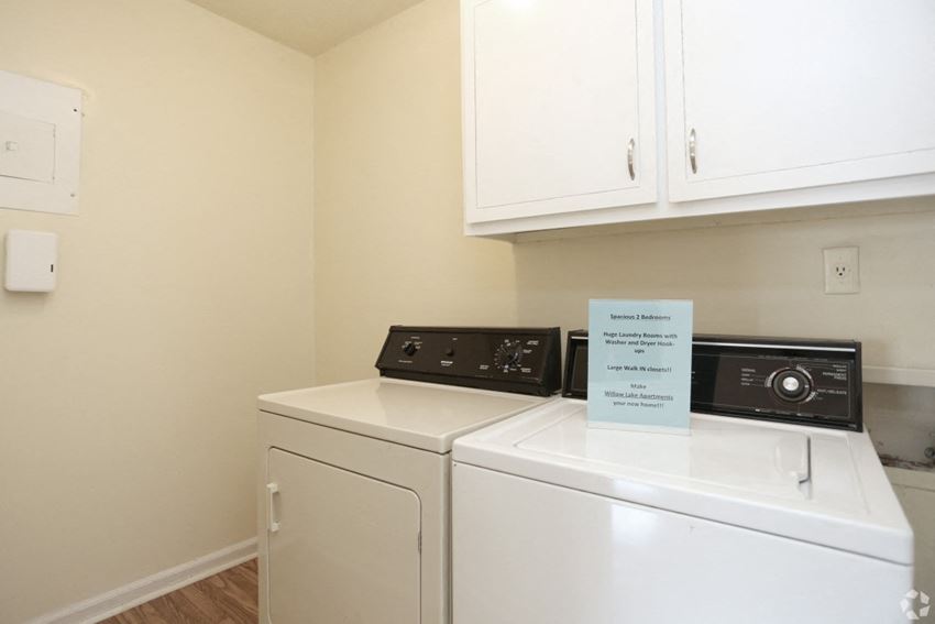 Willow Lake Apartments, 5100 West Mountain St, Stone Mountain, GA